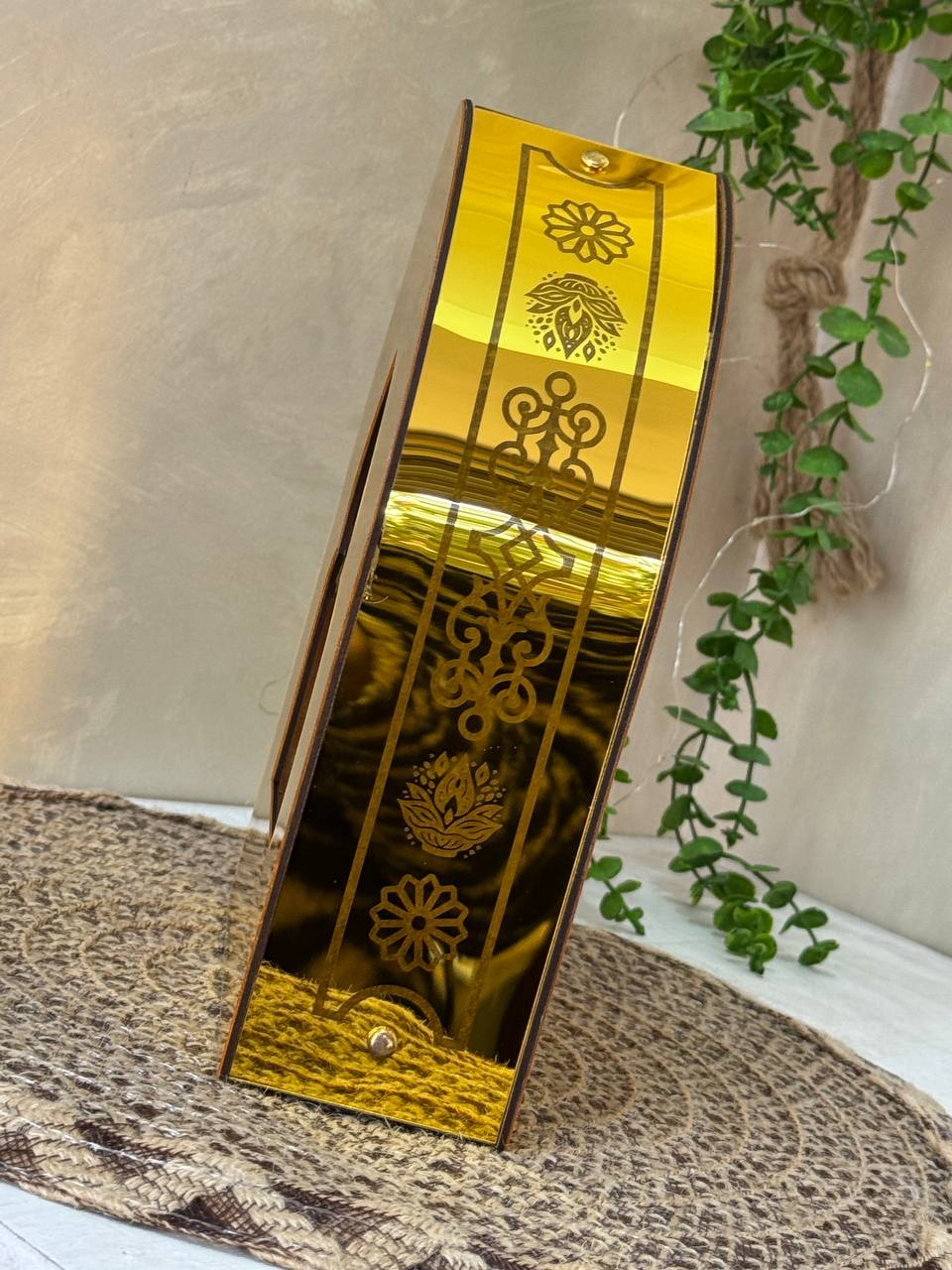 photo_5893326593843727260_y